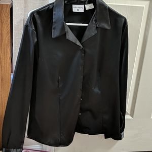 Kathy Ireland black dress shirt